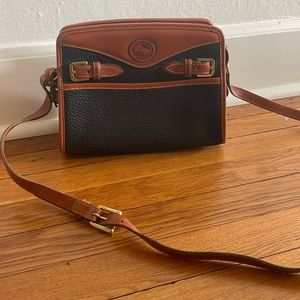 Vintage 90’s Dooney and Bourke crossbody bag